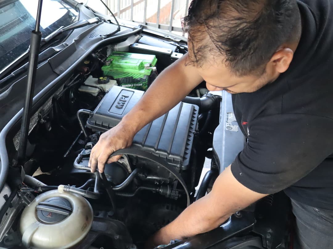 Instalación de kit de distribución y correas en Medellín