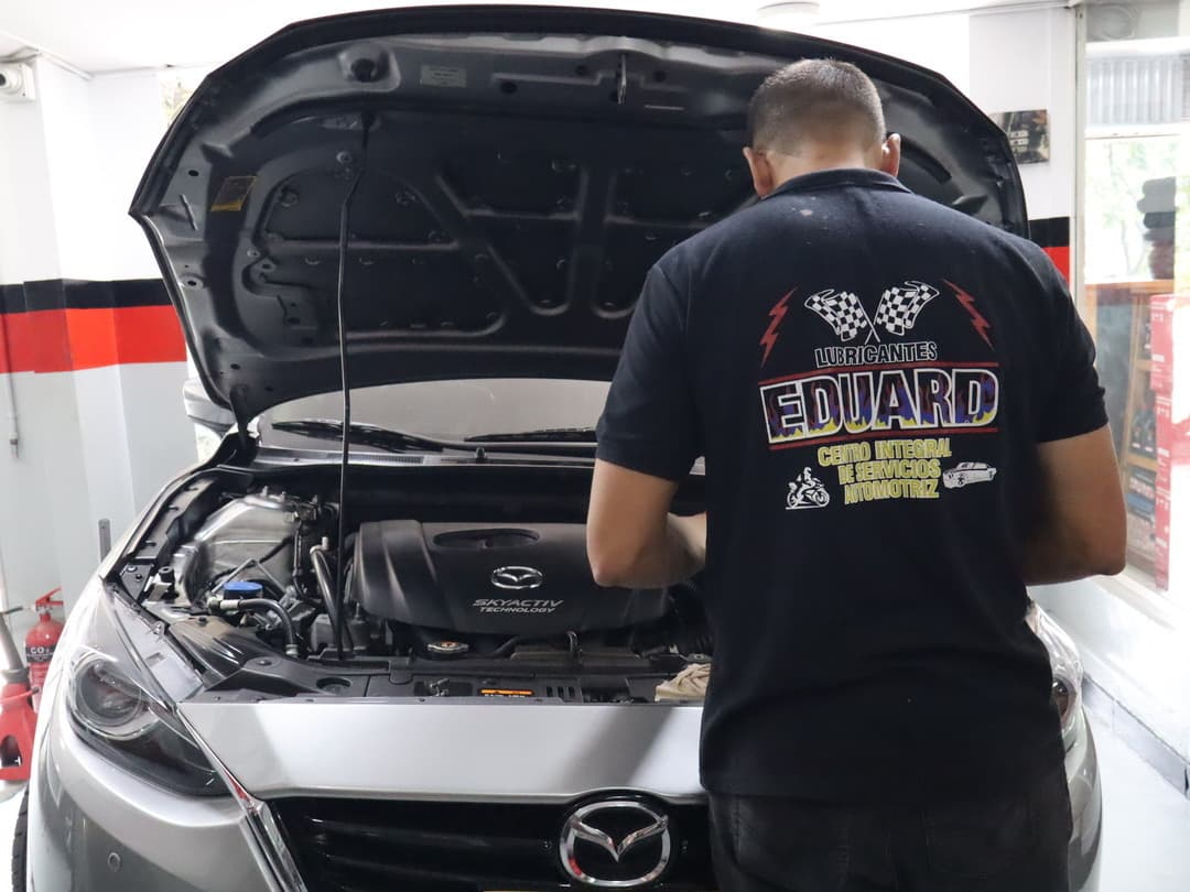 Servicio técnico mecánico especializado para carros en Medellín
